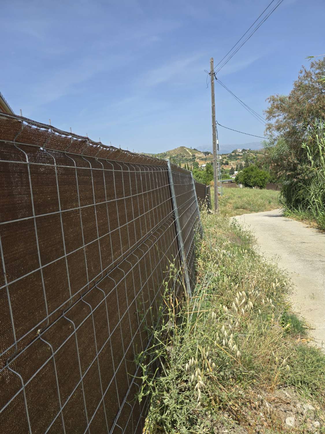 Parcela rustica con una casa registrada para reformar