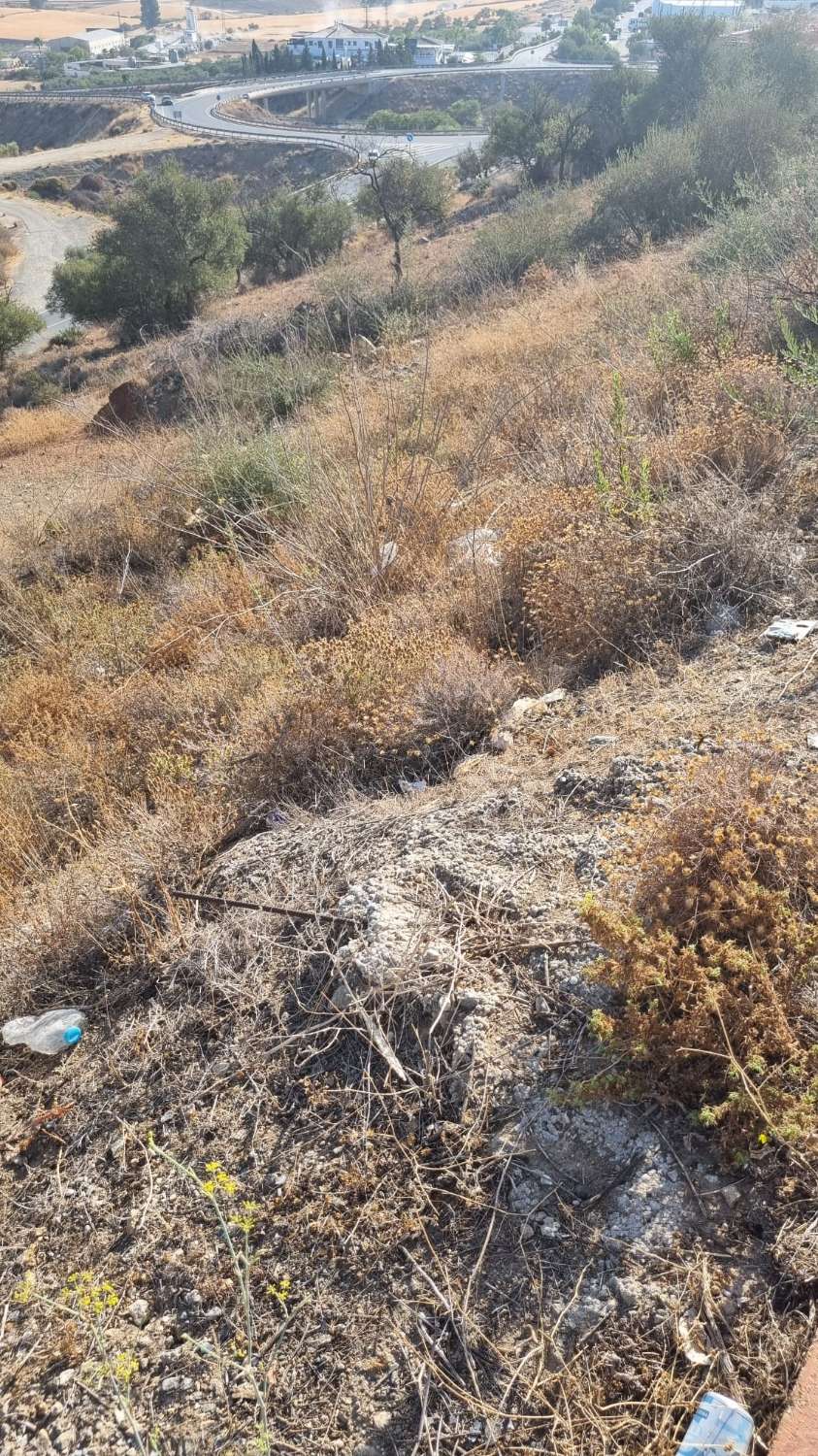 parcela en sierra chica Coín