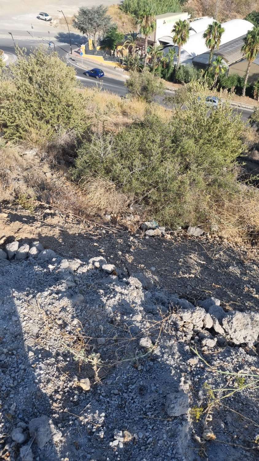 parcela en sierra chica Coín