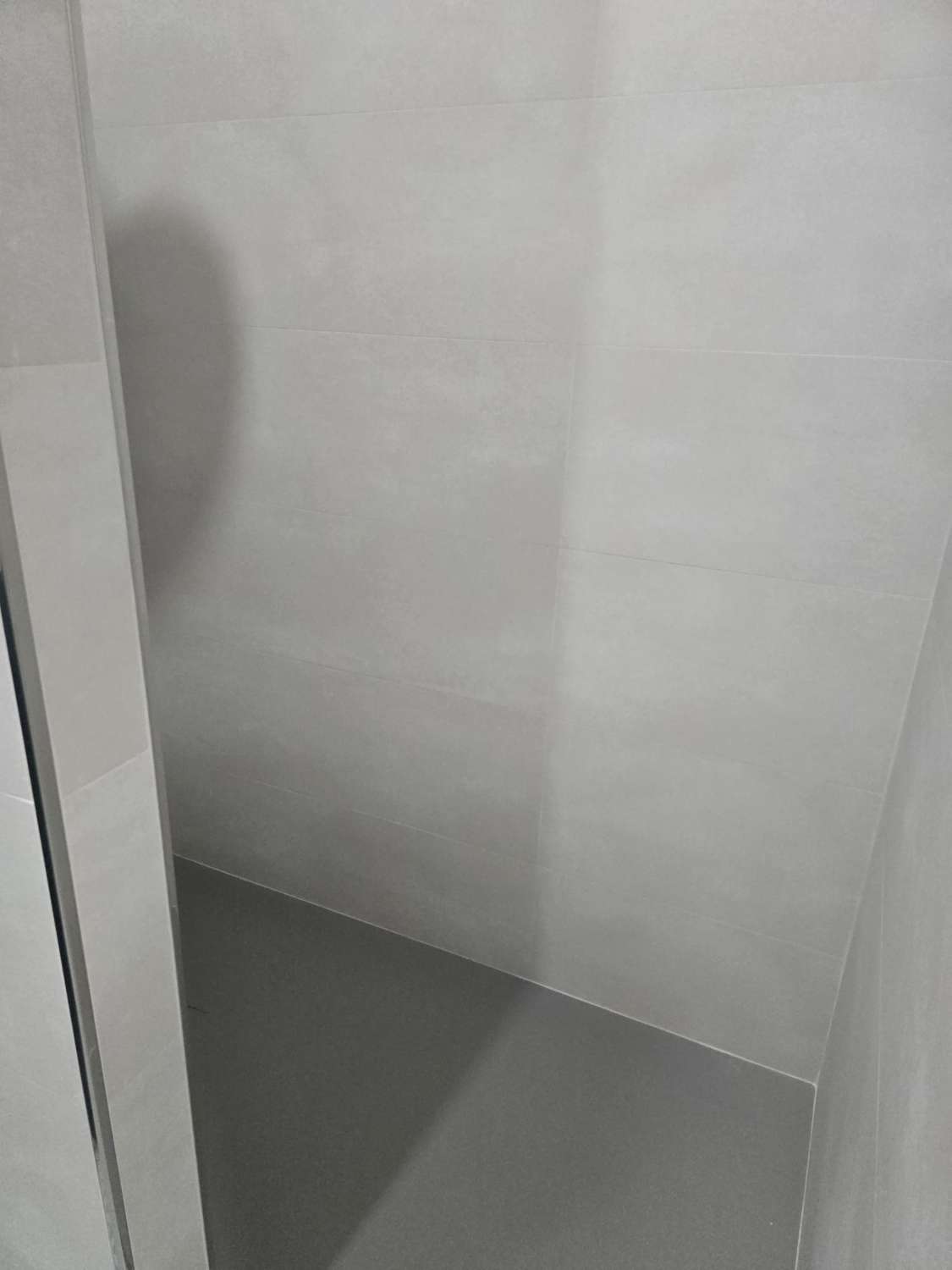 Se alquila bajo a estrenar de dos dormitorios